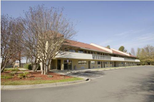 Royal Inn Charlotte Exterior photo